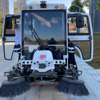 速銳得在自動(dòng)駕駛環(huán)衛(wèi)車(chē)上裝配TBOX完成車(chē)端適配