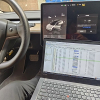 特斯拉車(chē)速轉(zhuǎn)向電量充電油門(mén)剎車(chē)檔位車(chē)門(mén)座椅調(diào)節(jié)燈光信號(hào)采集